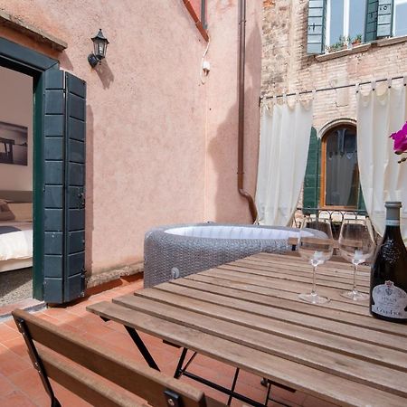 Suite Rava - San Marco With Pool Venedig Exteriör bild