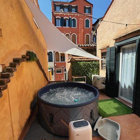 Suite Rava - San Marco With Pool Venedig Exteriör bild