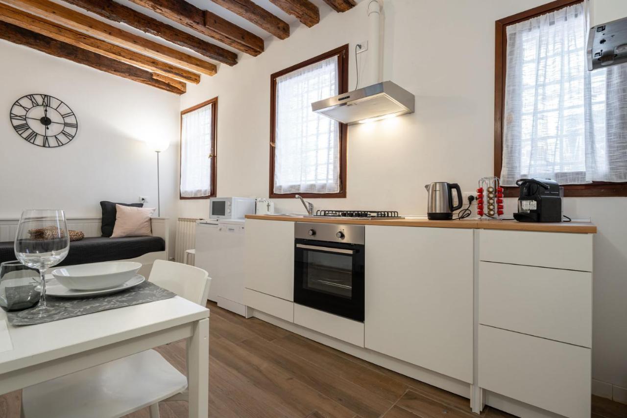 Suite Rava - San Marco With Pool Venedig Exteriör bild