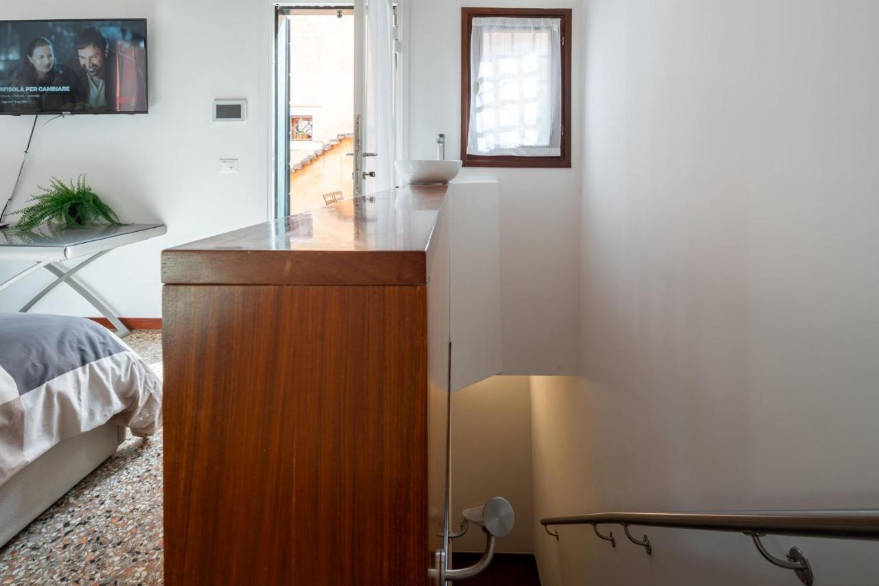 Suite Rava - San Marco With Pool Venedig Exteriör bild