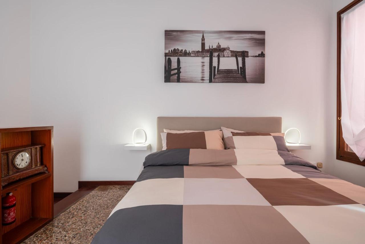 Suite Rava - San Marco With Pool Venedig Exteriör bild